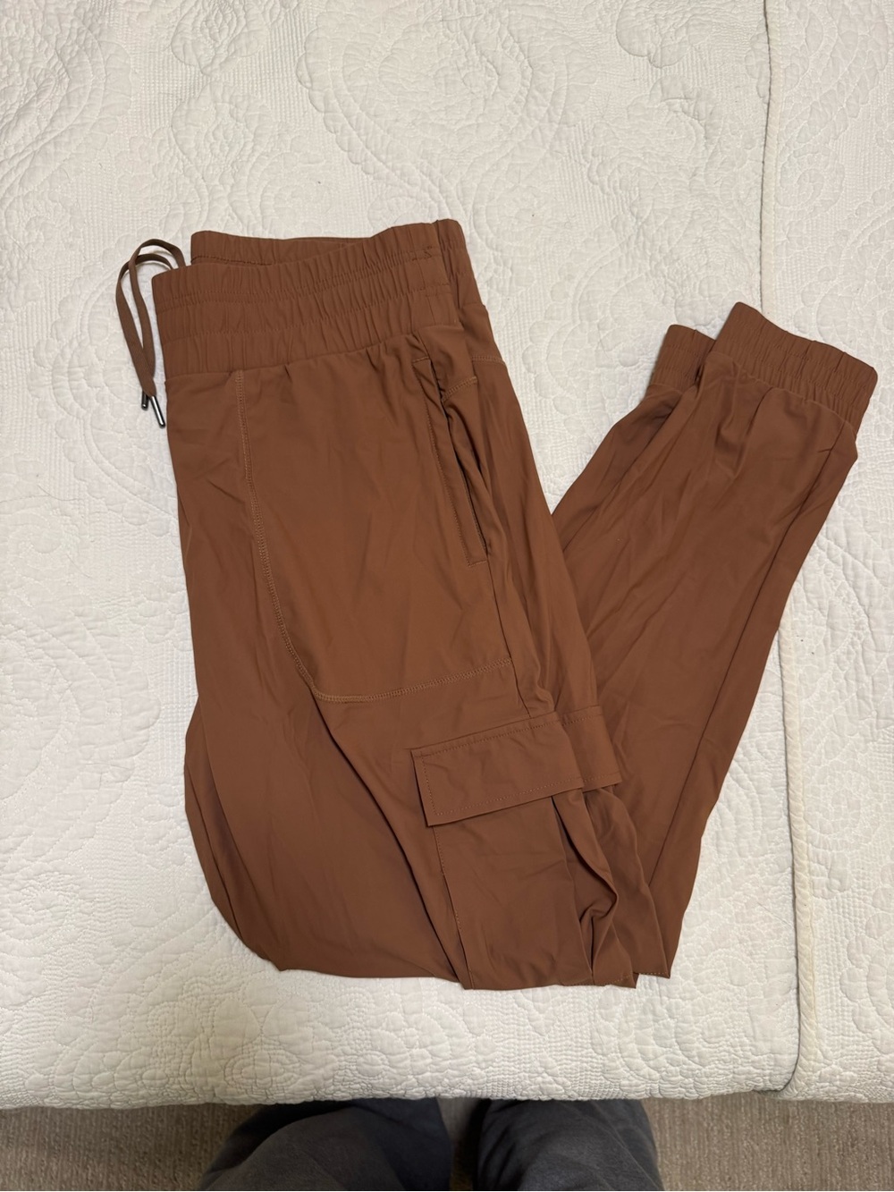 Vitality Cargo Joggers in Warm Chestnut